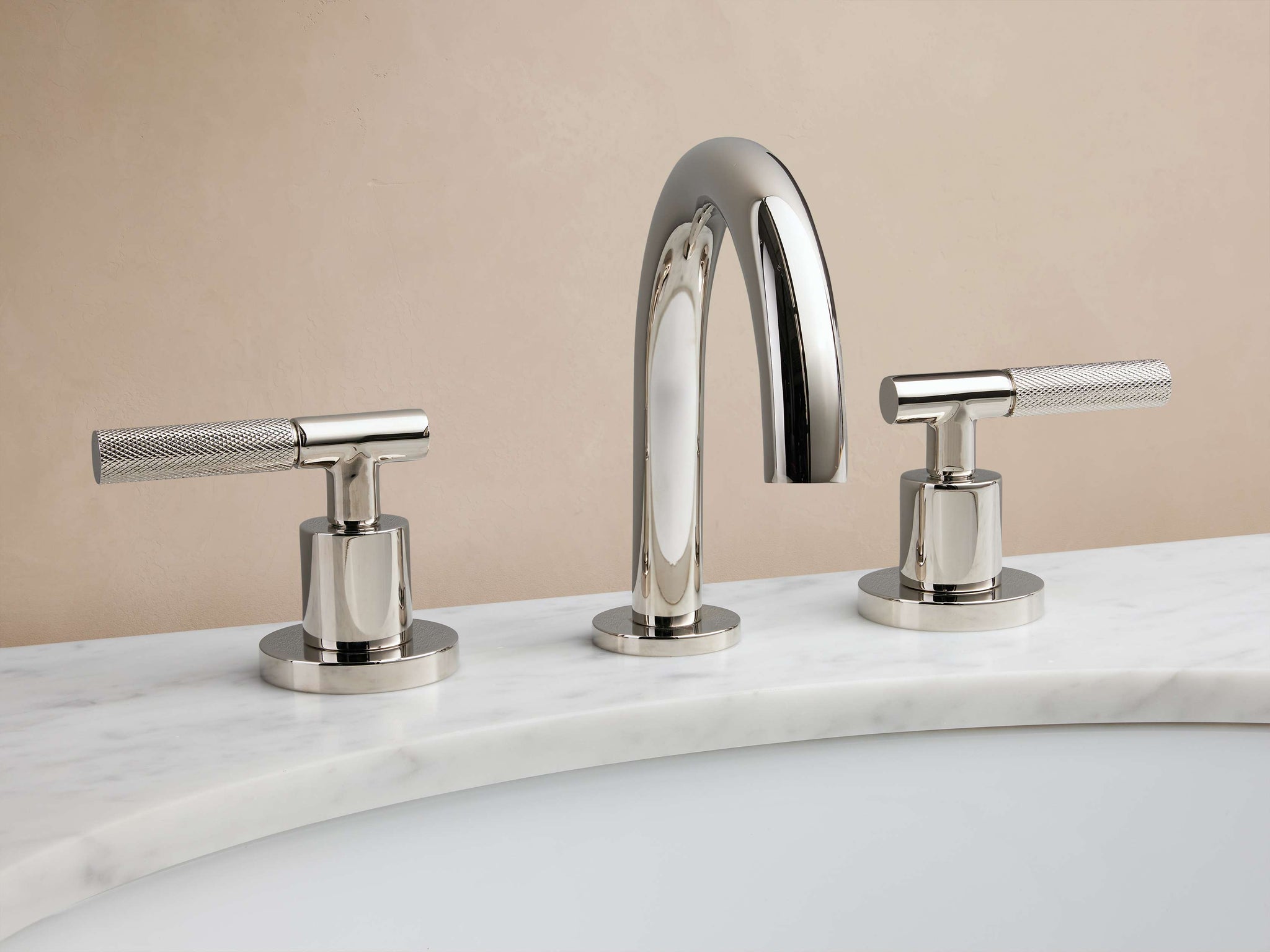 Crewe Knurled Faucet in Polished Nickel