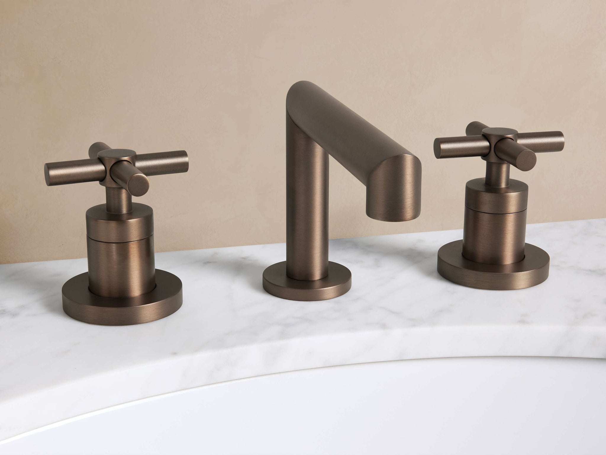 Lomas Faucet in Bronze